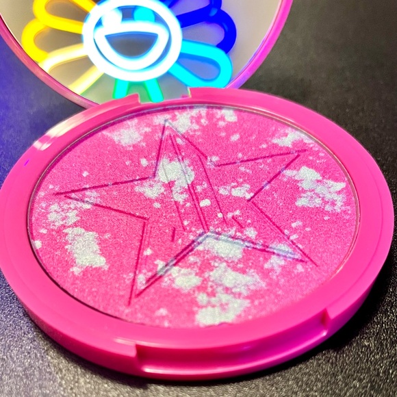Jeffree Star | ‘Cotton Candy Crime’ Skin Frost Blush | NiB limited edition - Picture 7 of 16